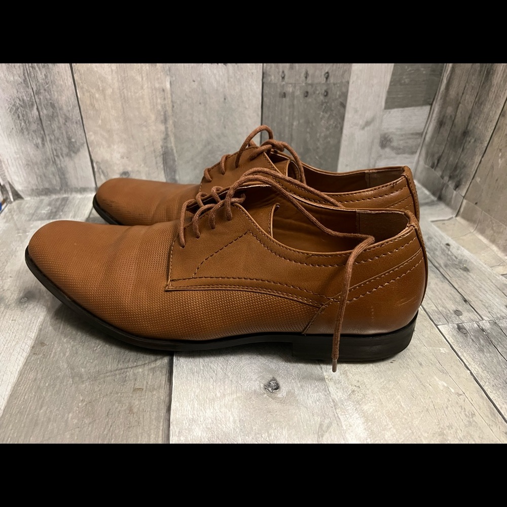 Perry Ellis mens dress shoes size 9.5